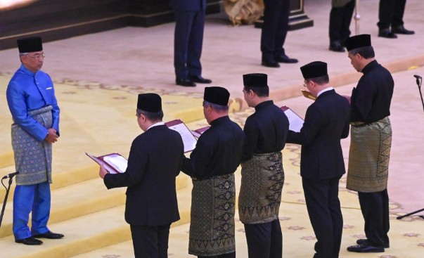 2号站马来西亚新内阁宣誓就职