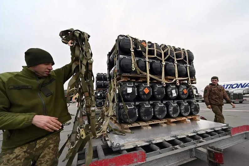 美国宣布向乌二号站克兰提供超30亿美元的额外军事援助