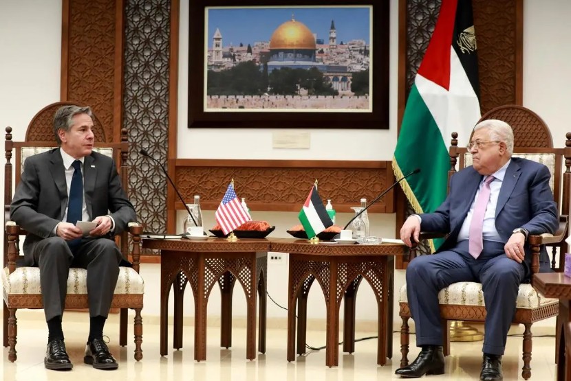 巴勒斯坦总统阿巴斯二号站会见美国务卿布林肯