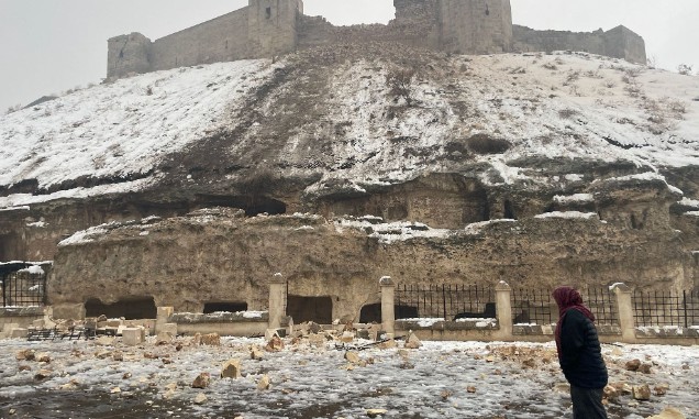 土耳其千年古堡毁于地震二号站