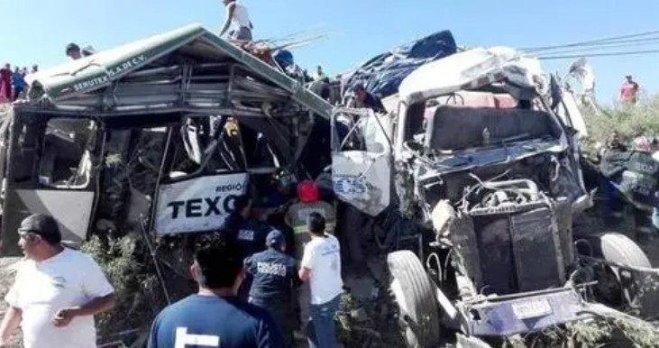 墨西哥中部发生一二号站起交通事故致17人死亡