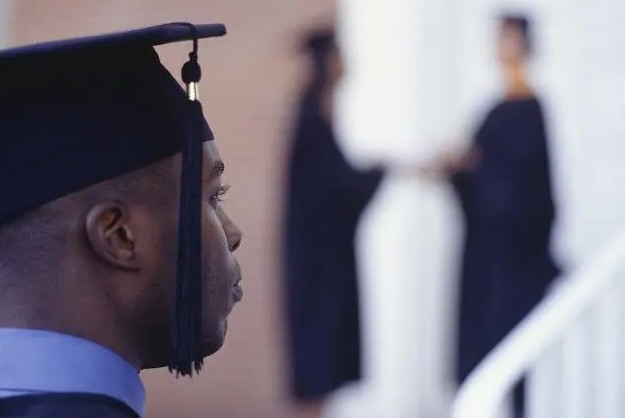 研究生月薪2500 引发广大网友关注二号站