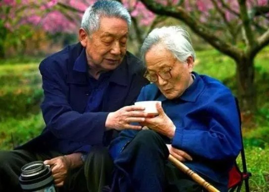 丁克断遗传病2号站基因 传到他这辈，已经是第四代