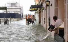 <strong>2号站威尼斯城77%被淹 “摩西”水利工程</strong>