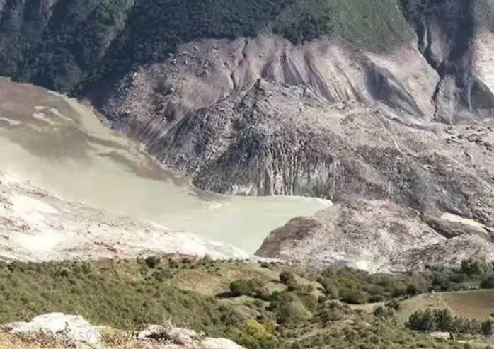 堰塞湖水位总涨幅28.55米 2号站昌都启动地质灾害I级响应