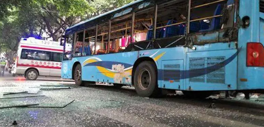 2号站乐山公交车爆炸警方通报 幸运的是目前尚无人死亡