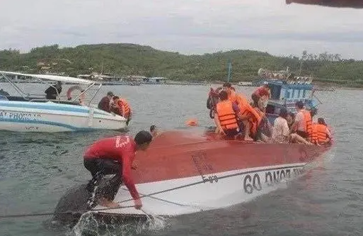 越南翻船事故中国游客1死1伤 游船呈360度翻转2号站
